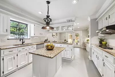 2007 Seven Oaks Drive, Kingwood, TX 77339 - Photo 8