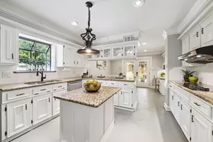 2007 7 Oaks Dr, Kingwood, TX 77339 - Photo 8