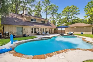 2007 7 Oaks Dr, Kingwood, TX 77339 - Photo 2