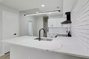 880 Tully Rd, Houston, TX 77079 - Photo 16