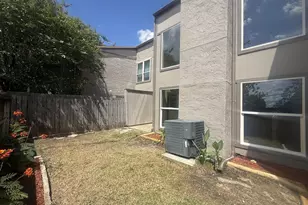 880 Tully Rd, Houston, TX 77079 - Photo 38