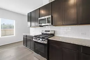 429 Monarch Trl, Huntsville, TX 77320 - Photo 12