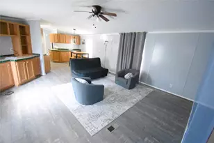 2 Lakeview Ln, Huntsville, TX 77340 - Photo 6