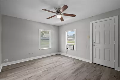 331 9th Street N, Texas City, TX 77590 - Photo 10