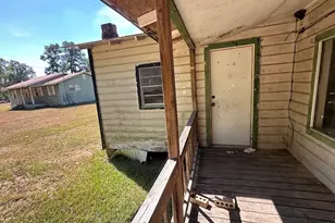 397 Marcella Ln, Marshall, TX 75672 - Photo 2