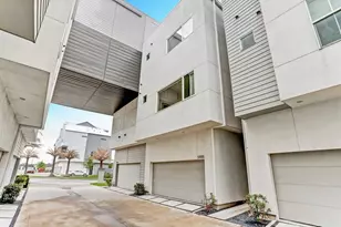 5905 E Post Oak Ln, Houston, TX 77055 - Photo 2