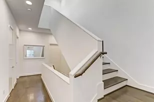 5905 E Post Oak Ln, Houston, TX 77055 - Photo 18