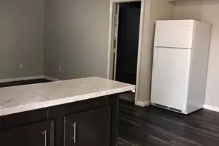 1020 1/2 N Main St, Baytown, TX 77520 - Photo 2