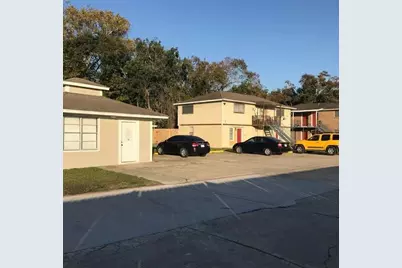 1020 1/2 N Main Street #9, Baytown, TX 77520 - Photo 8