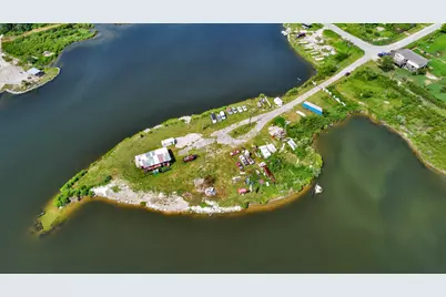 17427 Moreland Drive, Channelview, TX 77530 - Photo 2