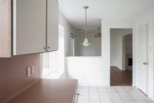 8910 Sage Pl, Houston, TX 77071 - Photo 12