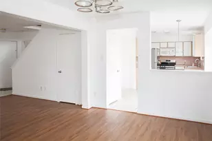 8910 Sage Pl, Houston, TX 77071 - Photo 8