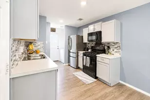 1310 Vincente Ct, Conroe, TX 77301 - Photo 6