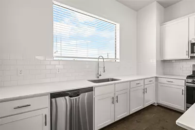 9609 Marlive Lane #B, Houston, TX 77025 - Photo 14