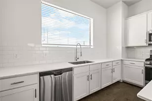 9609 Marlive Ln, Houston, TX 77025 - Photo 14