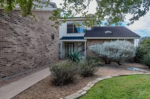 640 S College St, La Grange, TX 78945 - Photo 2