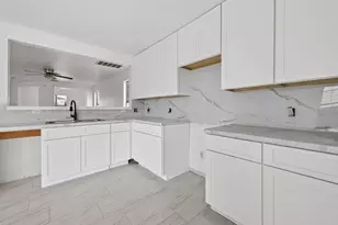18914 Remington Mill Dr, Houston, TX 77073 - Photo 4