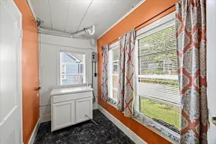 209 South St, Baytown, TX 77520 - Photo 10
