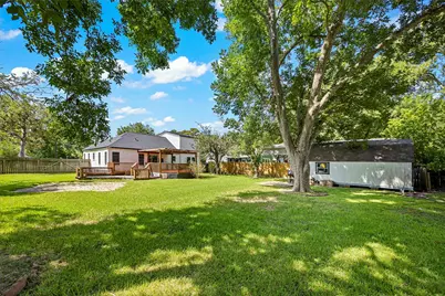 209 South Street, Baytown, TX 77520 - Photo 20