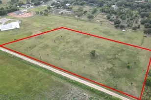 709 Earl St, El Campo, TX 77437 - Photo 4