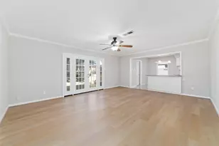 11426 Endicott Ln, Houston, TX 77035 - Photo 6