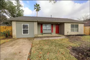 12234 Lambeth Palace Dr, Houston, TX 77066 - Photo 1