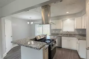 12234 Lambeth Palace Dr, Houston, TX 77066 - Photo 4