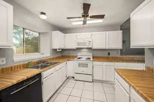 302 Foxtail Ct, League City, TX 77573 - Photo 16