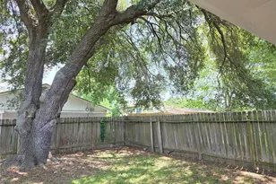 11350 Raven View Dr, Houston, TX 77067 - Photo 32