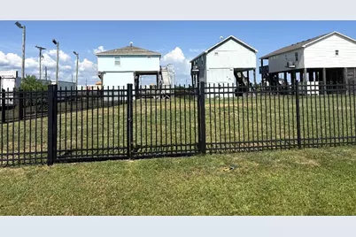984 Bowers Lane, Port Bolivar, TX 77650 - Photo 4