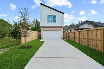 7704 Sealey Street, Houston, TX 77088 - Photo 1
