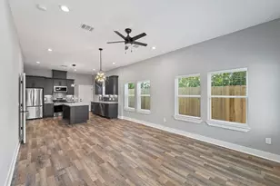 7704 Sealey St, Houston, TX 77088 - Photo 6