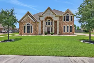 4103 Broadmoor Dr, Mont Belvieu, TX 77523 - Photo 1