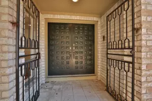 2619 Briarpark Dr, Houston, TX 77042 - Photo 4