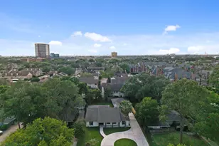 2402 Chimney Rock Rd, Houston, TX 77056 - Photo 4