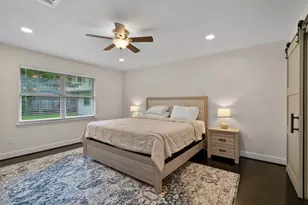 2402 Chimney Rock Rd, Houston, TX 77056 - Photo 14