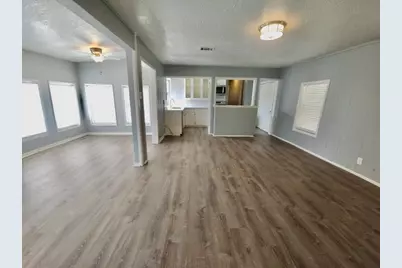 702 Narcissus Road, Clear Lake Shores, TX 77565 - Photo 6