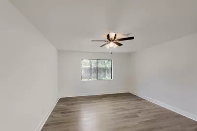 205 Morningside Drive, Friendswood, TX 77546 - Photo 4