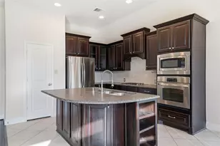 13902 Lost Creek Dr, Pearland, TX 77584 - Photo 6