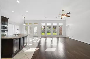 13902 Lost Creek Dr, Pearland, TX 77584 - Photo 4