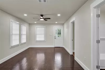 1127 W 4th Street, Freeport, TX 77541 - Photo 6