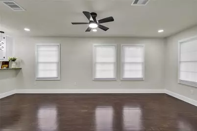 1127 W 4th Street, Freeport, TX 77541 - Photo 8