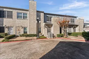 7294 Regency Square Ct, Houston, TX 77036 - Photo 2