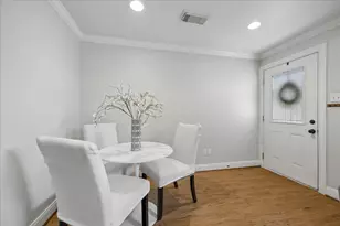 611 E 20th St, Houston, TX 77008 - Photo 6