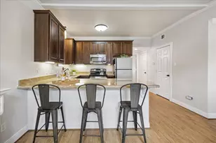 611 E 20th St, Houston, TX 77008 - Photo 8