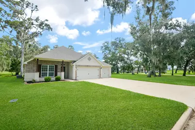 2205 Lake Forrest Drive, West Columbia, TX 77486 - Photo 1