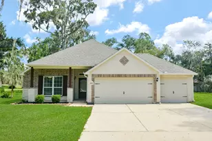 2205 Lake Forrest Dr, West Columbia, TX 77486 - Photo 2