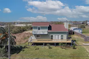 710 6th St, San Leon, TX 77539 - Photo 2