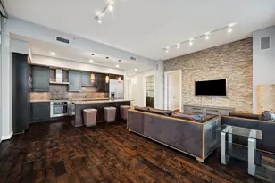 2207 Bancroft St, Houston, TX 77027 - Photo 2