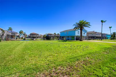 16523 Bahama Way, Galveston, TX 77554 - Photo 2